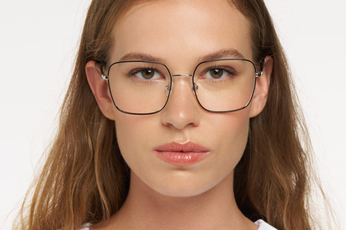 JODIE – Lunette Carré ARGENT NOIR BRILLANT pour Femme